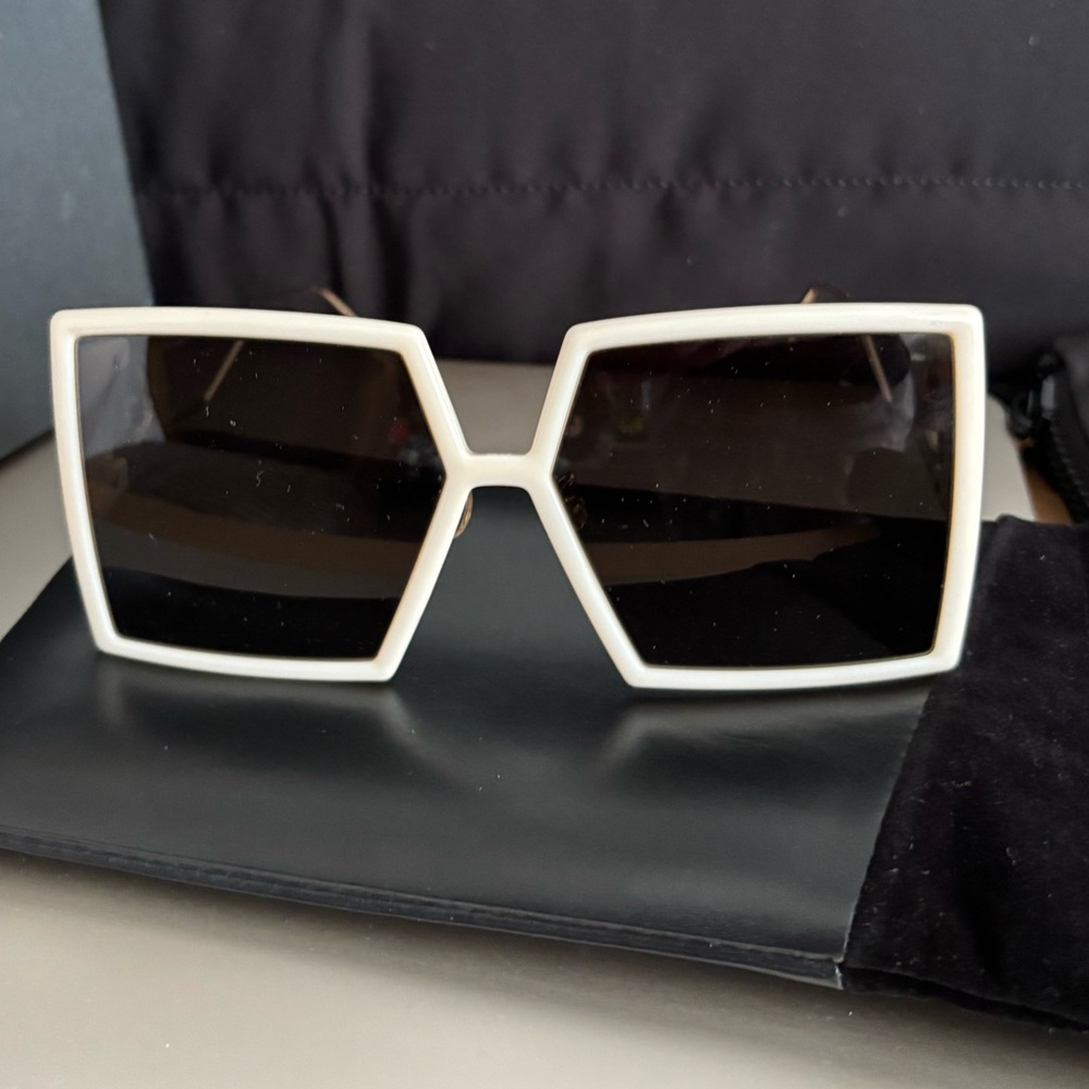 Dior 30 Montaigne Sunglasses